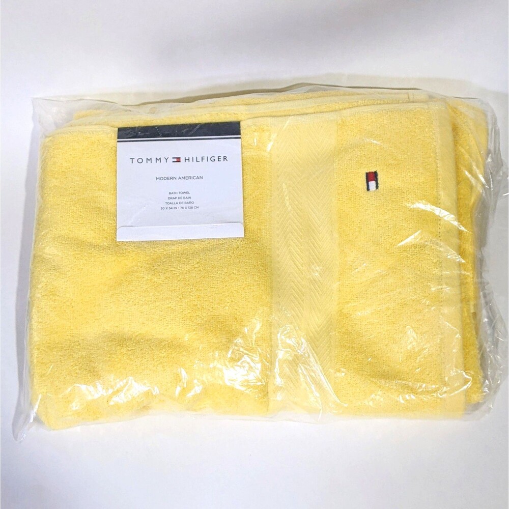 Tommy Hilfiger Modern American Bath Towel Sunshine Yellow 30x54 inches NIP